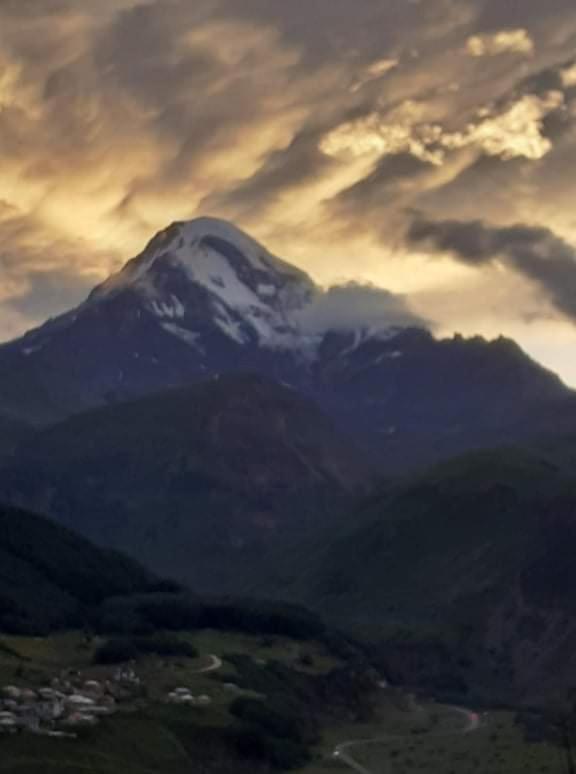 Bana Hotel Kazbegi Exterior foto